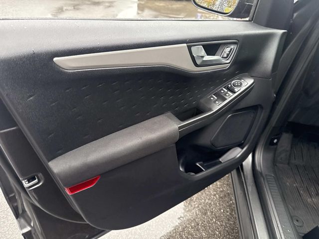 2020 Ford Escape SE Image 21 of 34