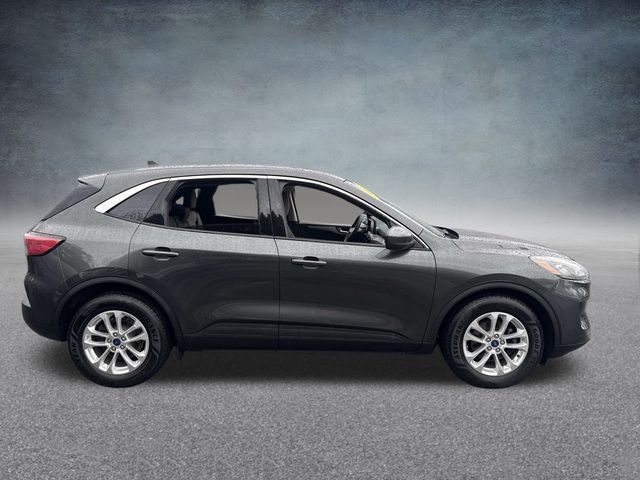 2020 Ford Escape SE Image 4 of 34