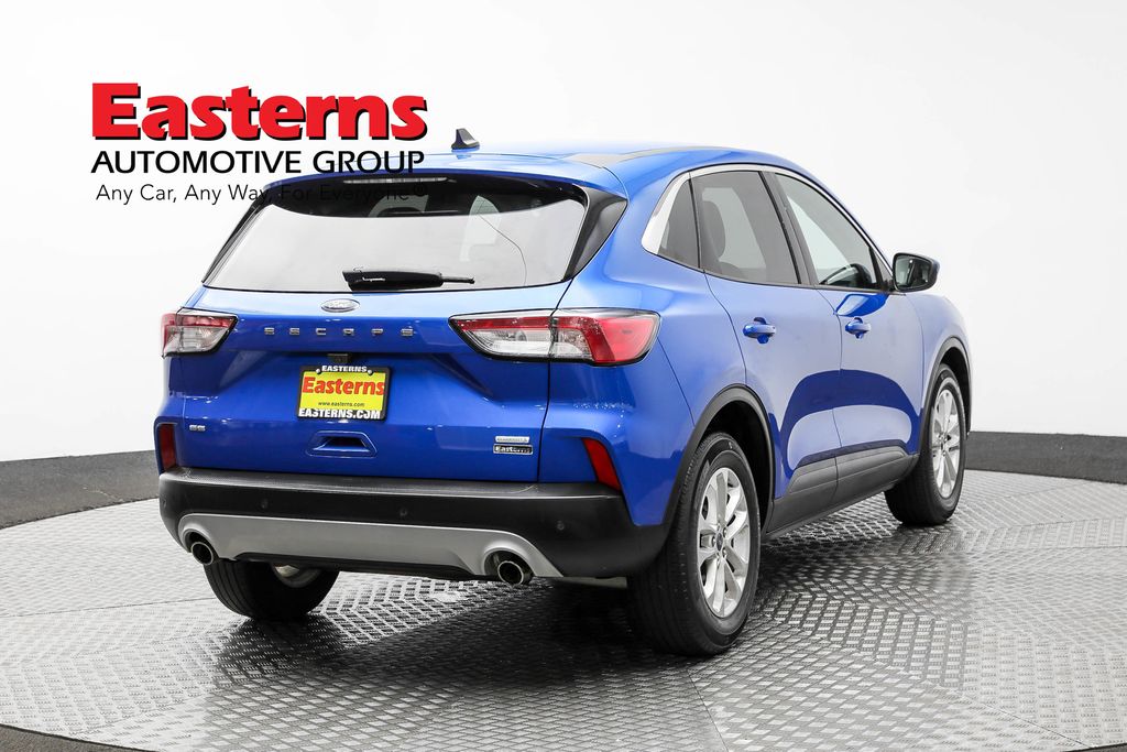 Vehicle image 26 of 98