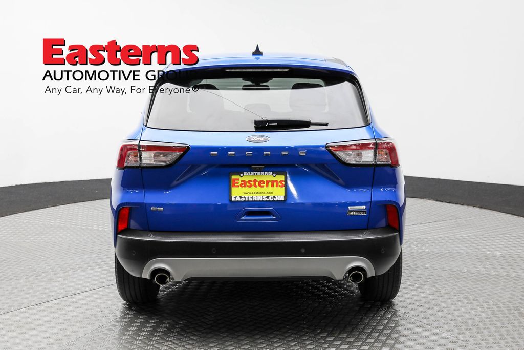 Vehicle image 27 of 98