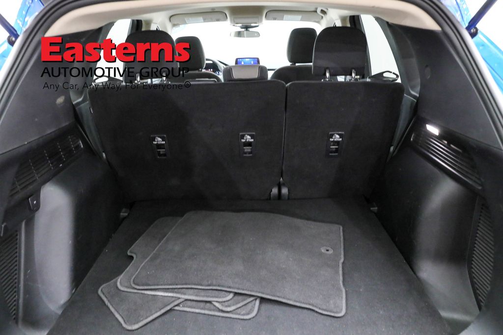 Vehicle image 39 of 98