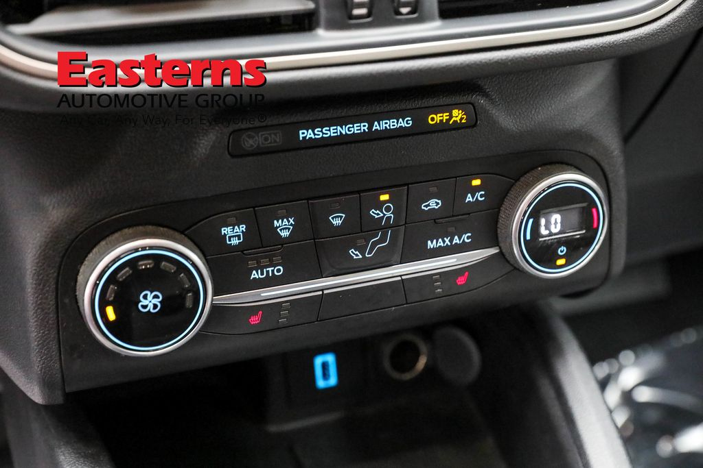Vehicle image 50 of 98