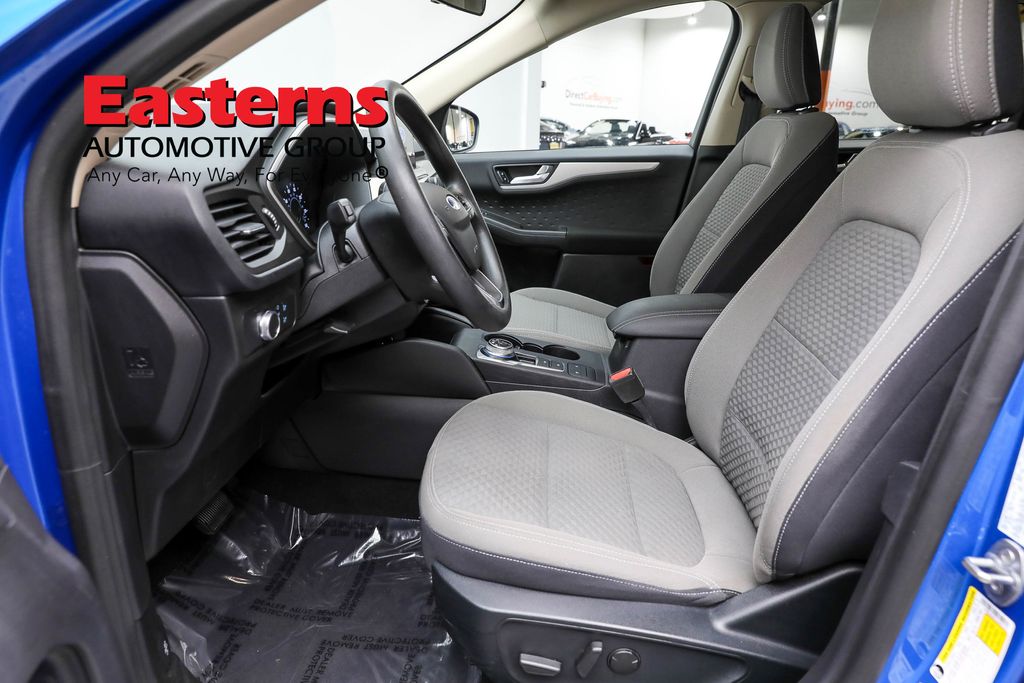 Vehicle image 44 of 98