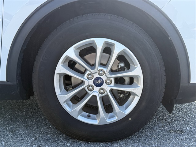 Vehicle image 9 of 26