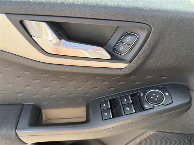 Vehicle image 20 of 26