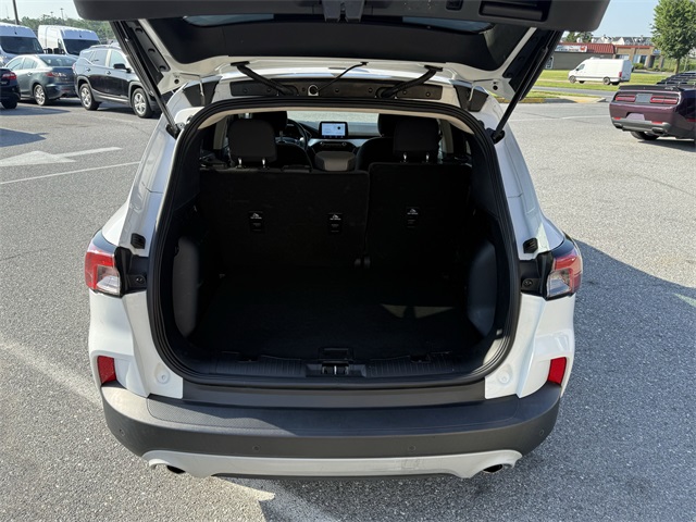 Vehicle image 10 of 26