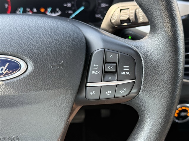 Vehicle image 24 of 26