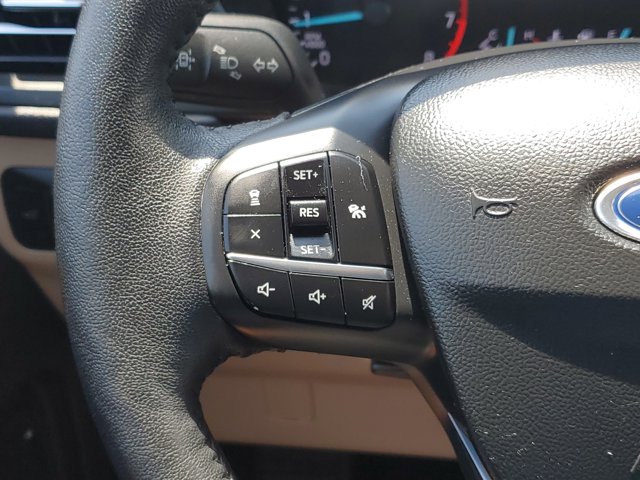 Vehicle image 21 of 30