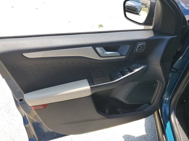 Vehicle image 15 of 30