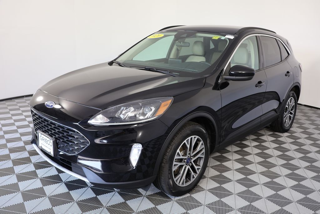 2020 Ford Escape SEL Image 1 of 29
