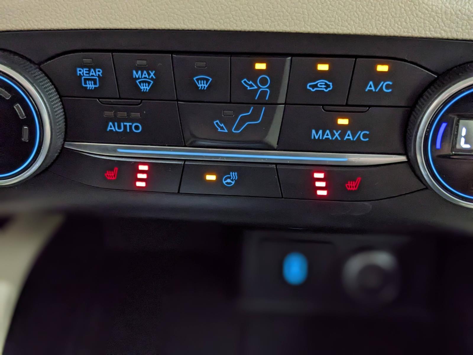 Vehicle image 10 of 43