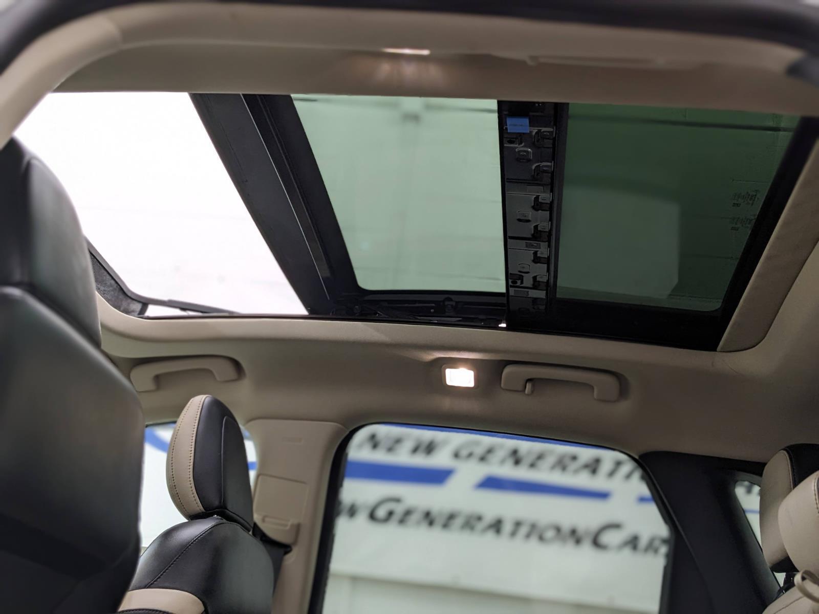 Vehicle image 9 of 43