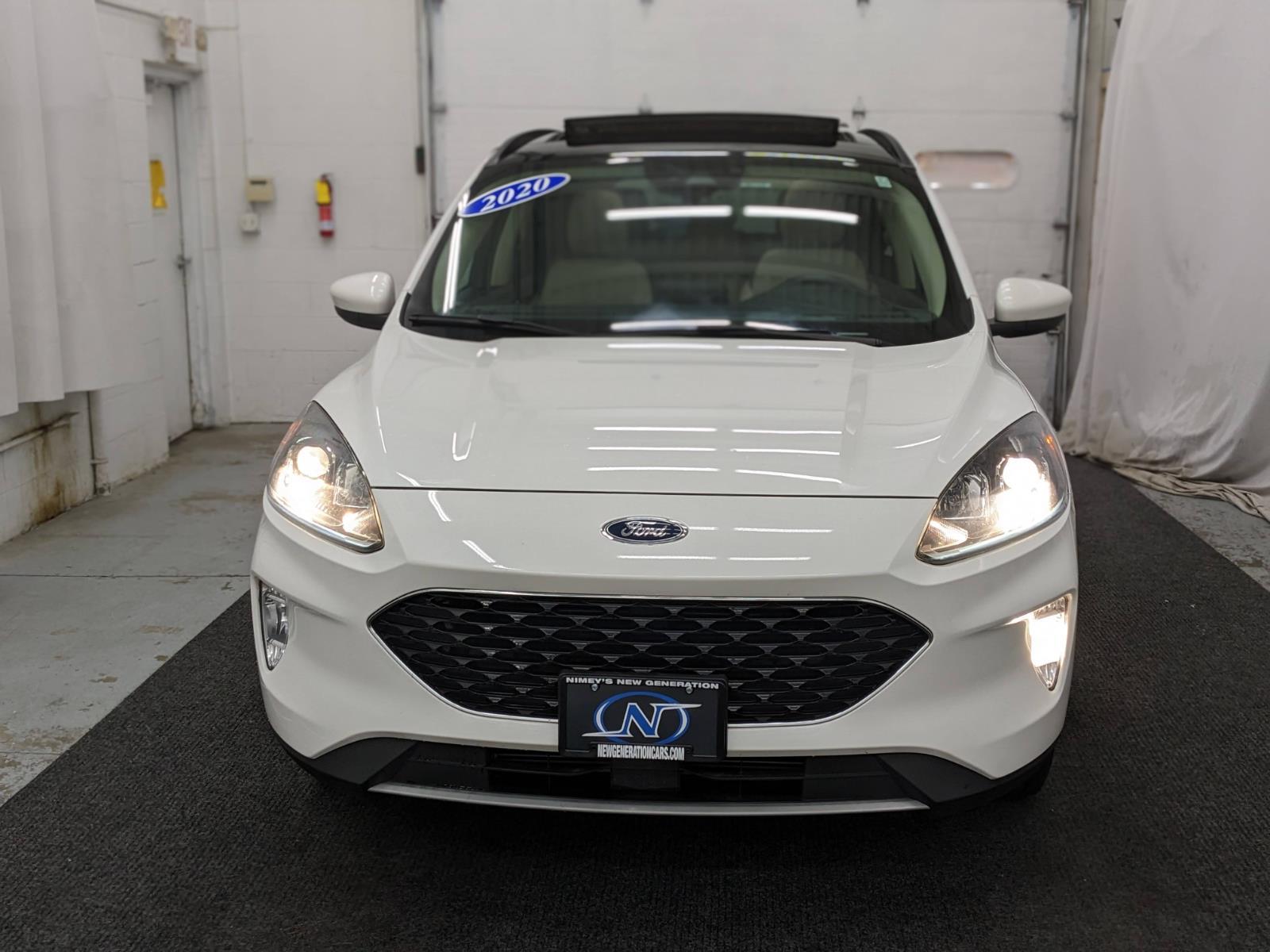 Vehicle image 2 of 43
