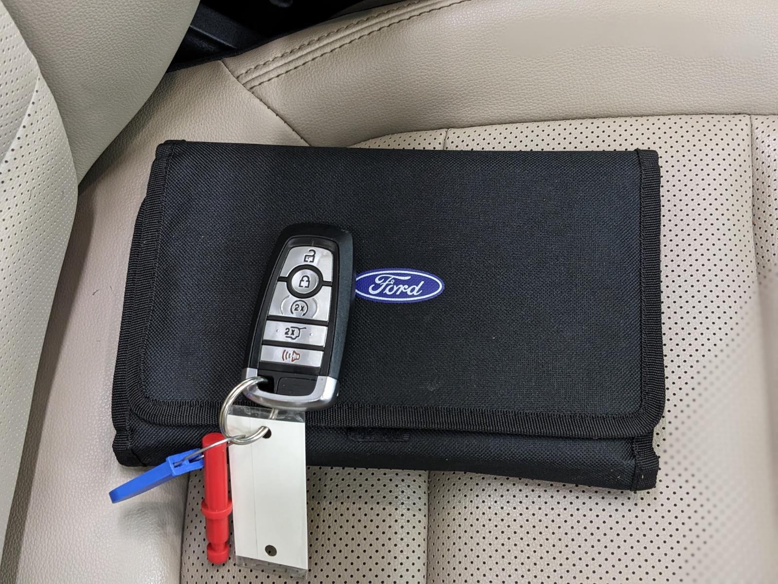 Vehicle image 20 of 43