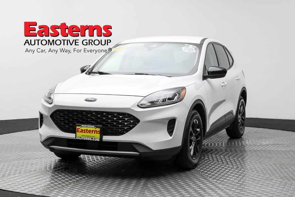 Vehicle image 4 of 97