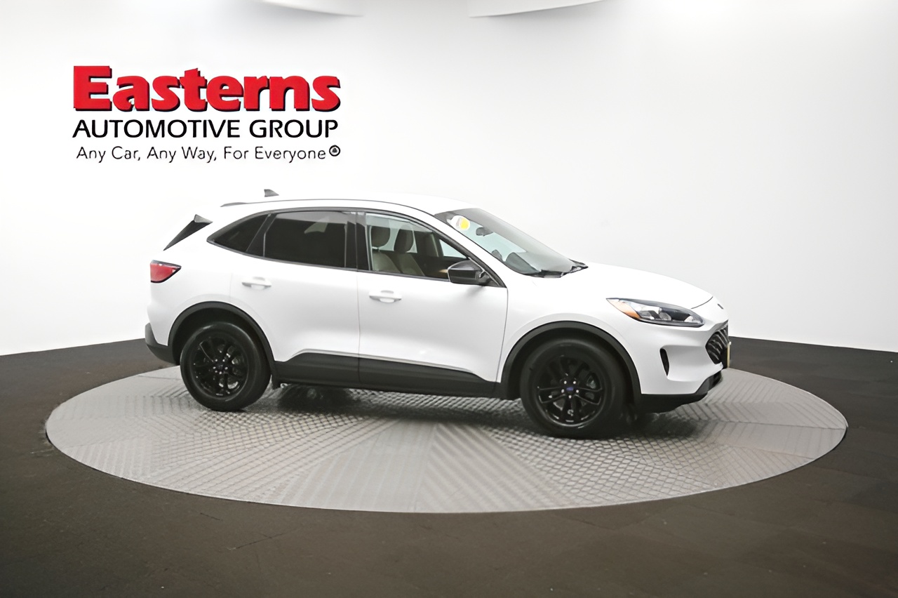 Vehicle image 73 of 97