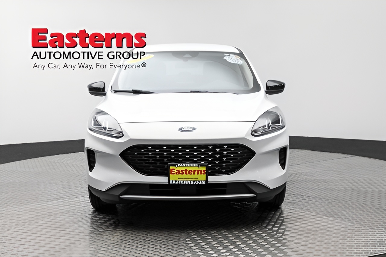 Vehicle image 70 of 97
