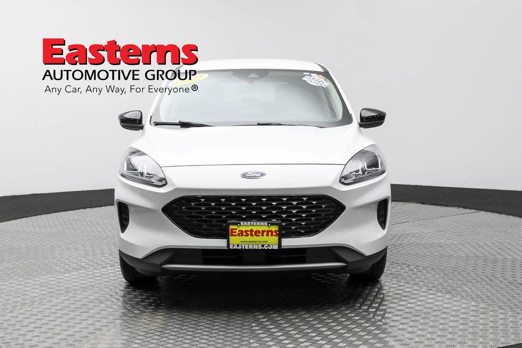 Vehicle image 9 of 97