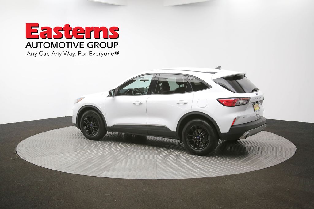 Vehicle image 34 of 97