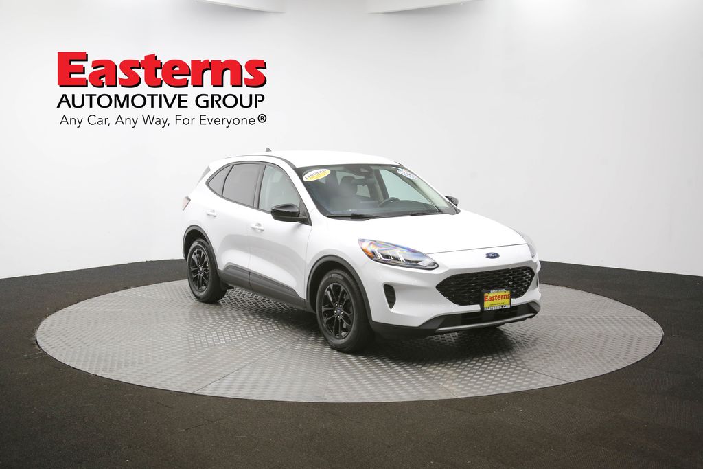 Vehicle image 16 of 97