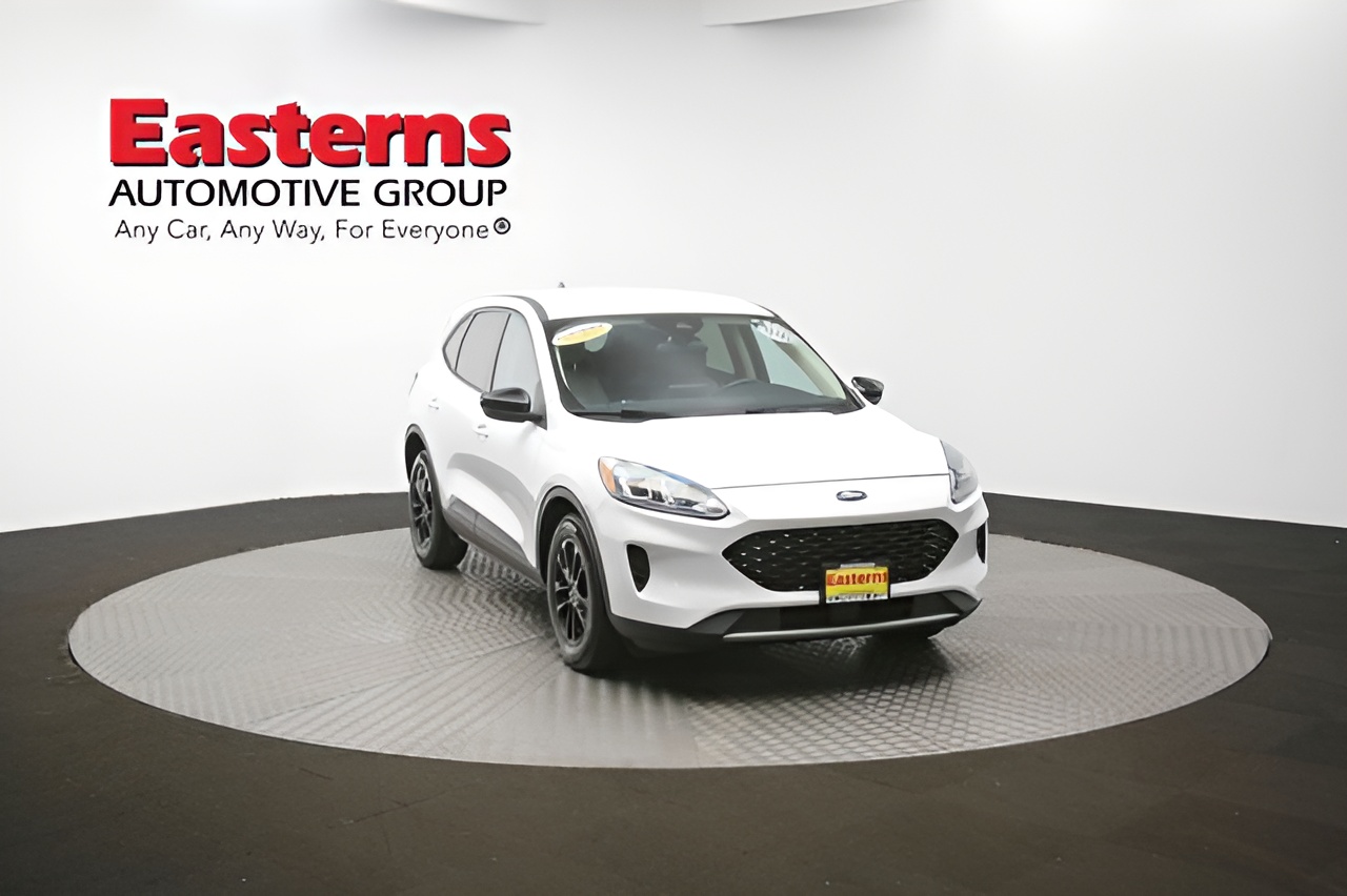 Vehicle image 71 of 97