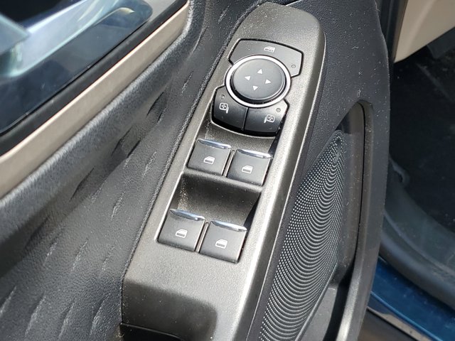 Vehicle image 24 of 31