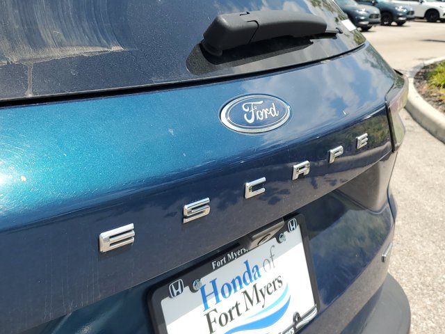 Vehicle image 12 of 31