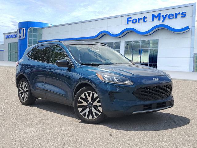 Vehicle image 3 of 31
