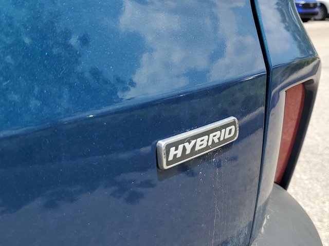 Vehicle image 13 of 31