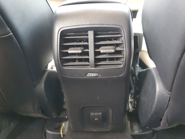 Vehicle image 18 of 31