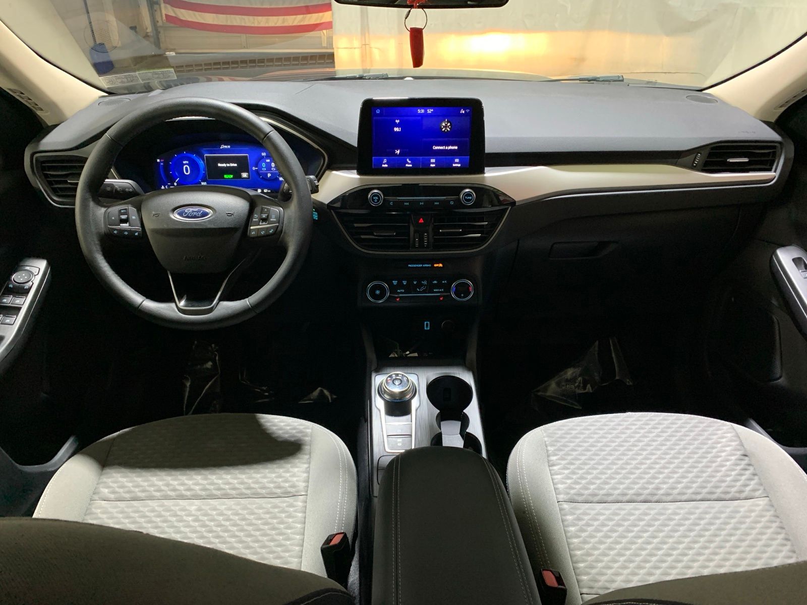 Vehicle image 18 of 28
