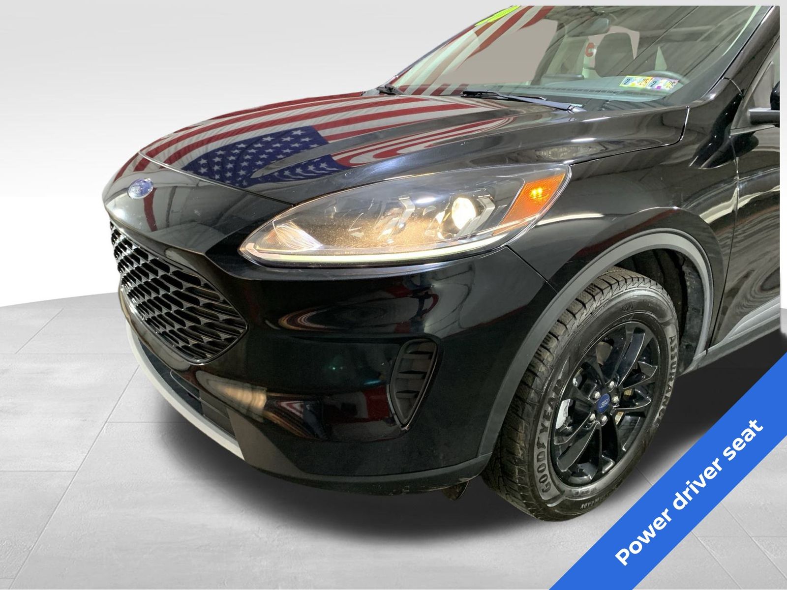 Vehicle image 2 of 28