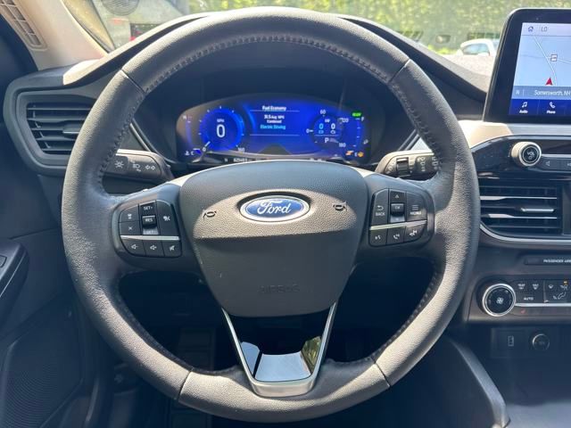 Vehicle image 22 of 24