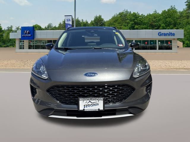 Vehicle image 3 of 24