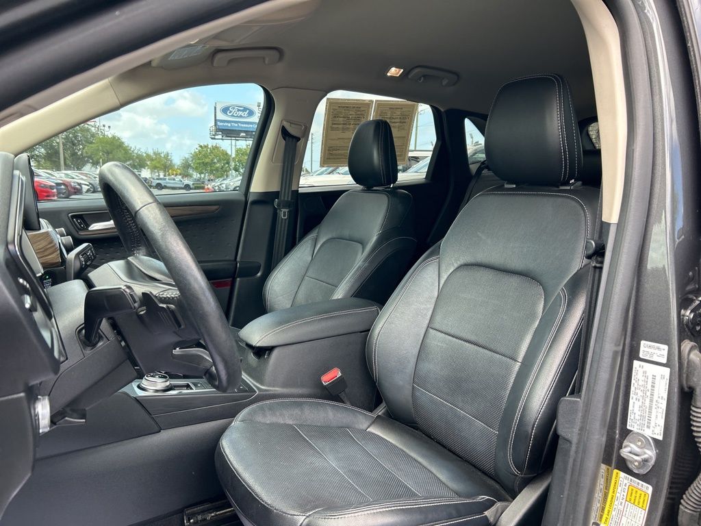 Vehicle image 15 of 53