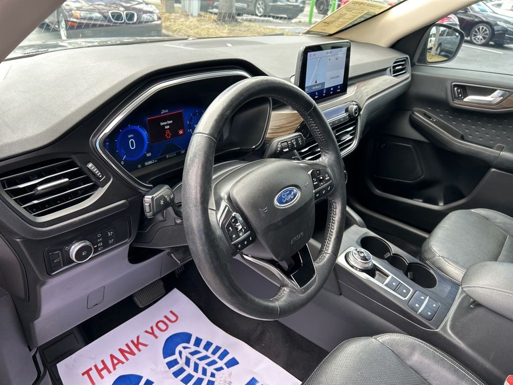 Vehicle image 17 of 53