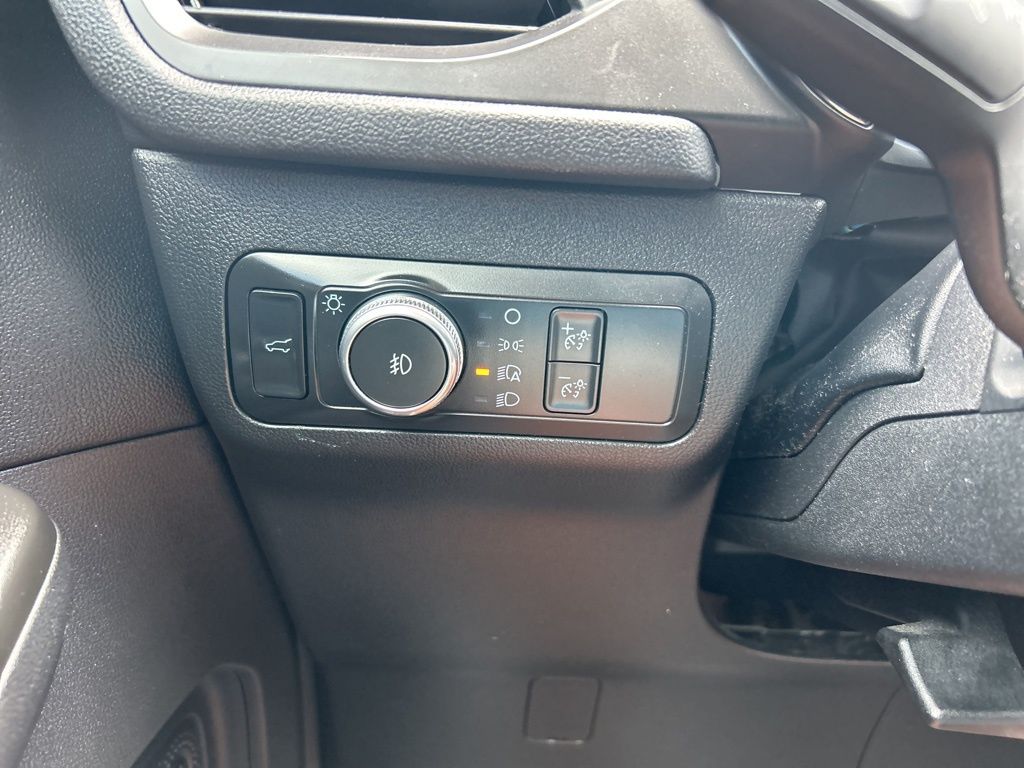 Vehicle image 25 of 53