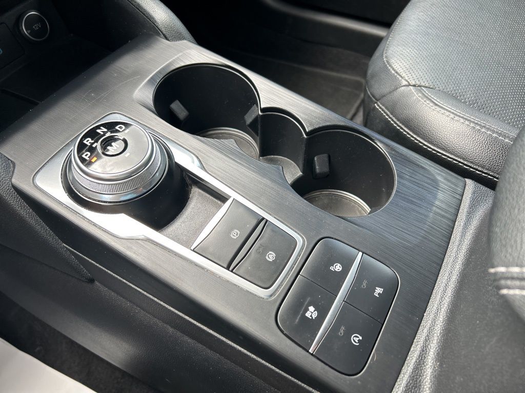 Vehicle image 34 of 53