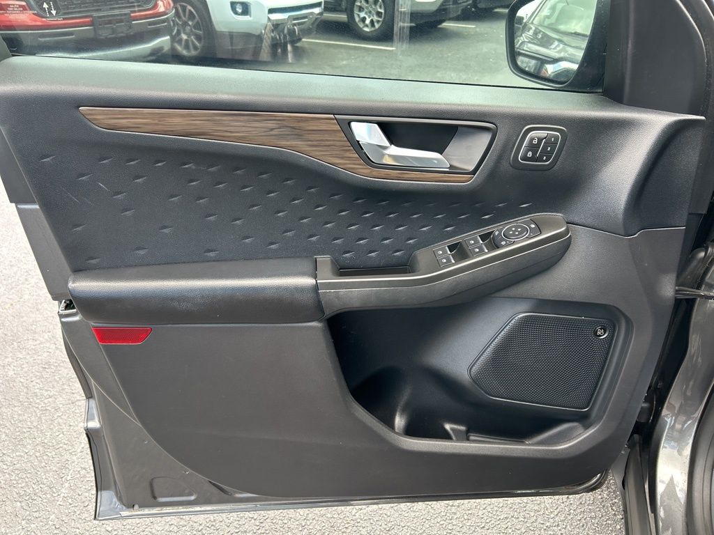 Vehicle image 11 of 53