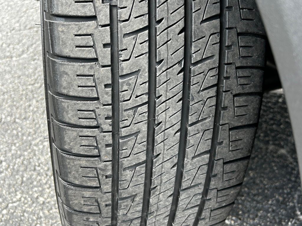 Vehicle image 51 of 53