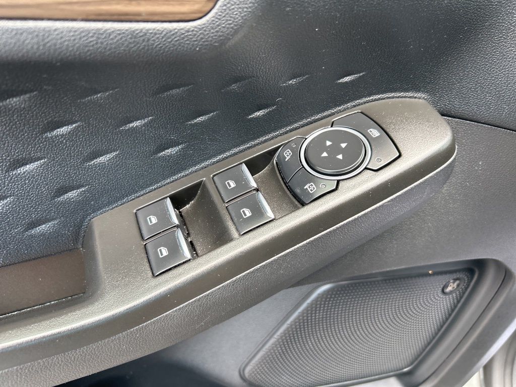 Vehicle image 13 of 53