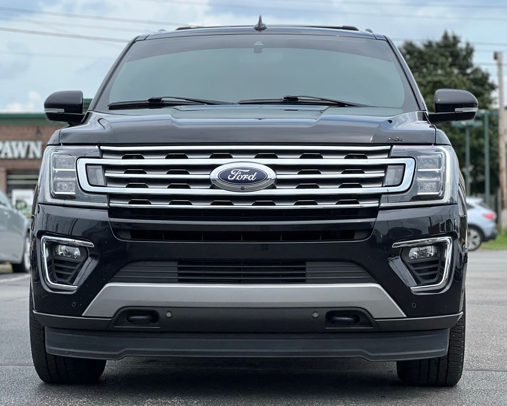 2020 Ford Expedition Limited Image 4 of 67