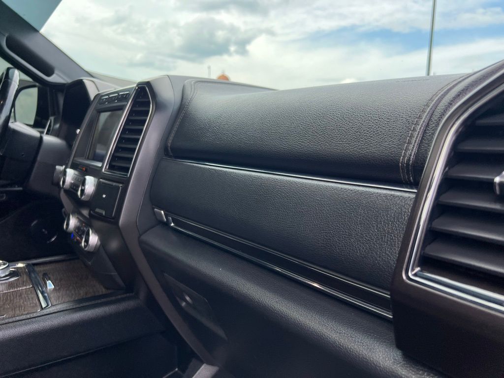 2020 Ford Expedition Limited Image 37 of 67