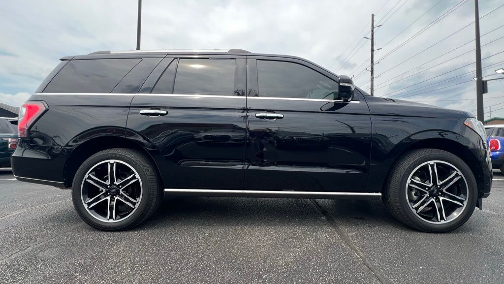 2020 Ford Expedition Limited Image 7 of 67