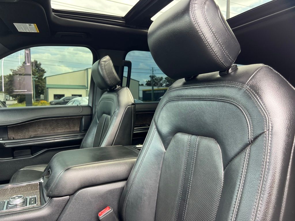 2020 Ford Expedition Limited Image 24 of 67