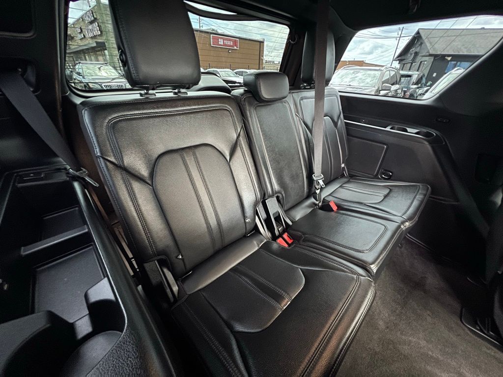 2020 Ford Expedition Limited Image 16 of 67