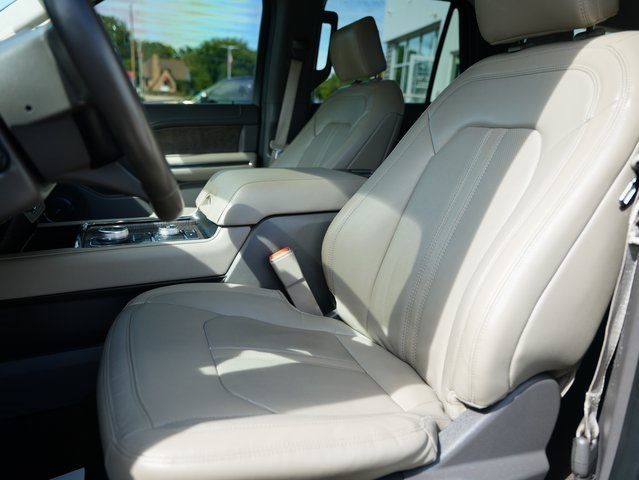 2020 Ford Expedition Limited Image 14 of 43