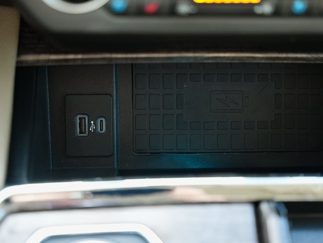 2020 Ford Expedition Limited Image 34 of 43