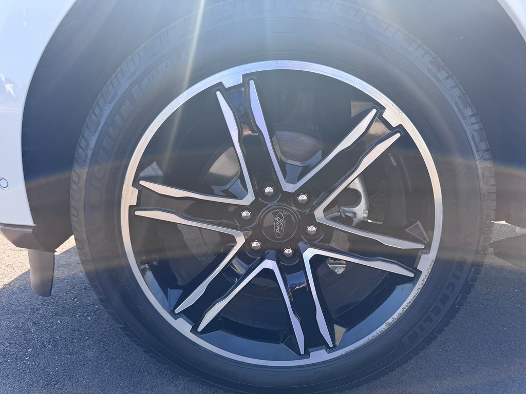 2020 Ford Expedition Limited Image 9 of 35