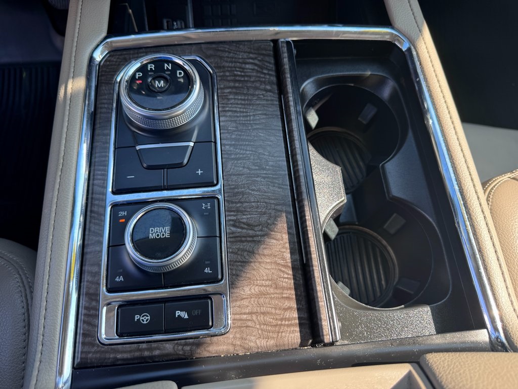 2020 Ford Expedition Limited Image 25 of 35